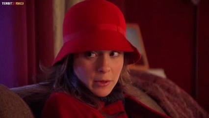 Romantic Comedy Surreal Love: A Young Artist's Heart Dilemma 🎬