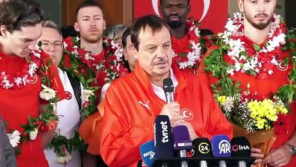 Avrupa ikincisi '12 Dev Adam' yurda döndü: Ergin Ataman'dan açıklama