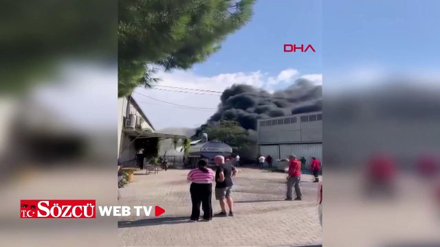 İzmir'de lastik deposunda yangın