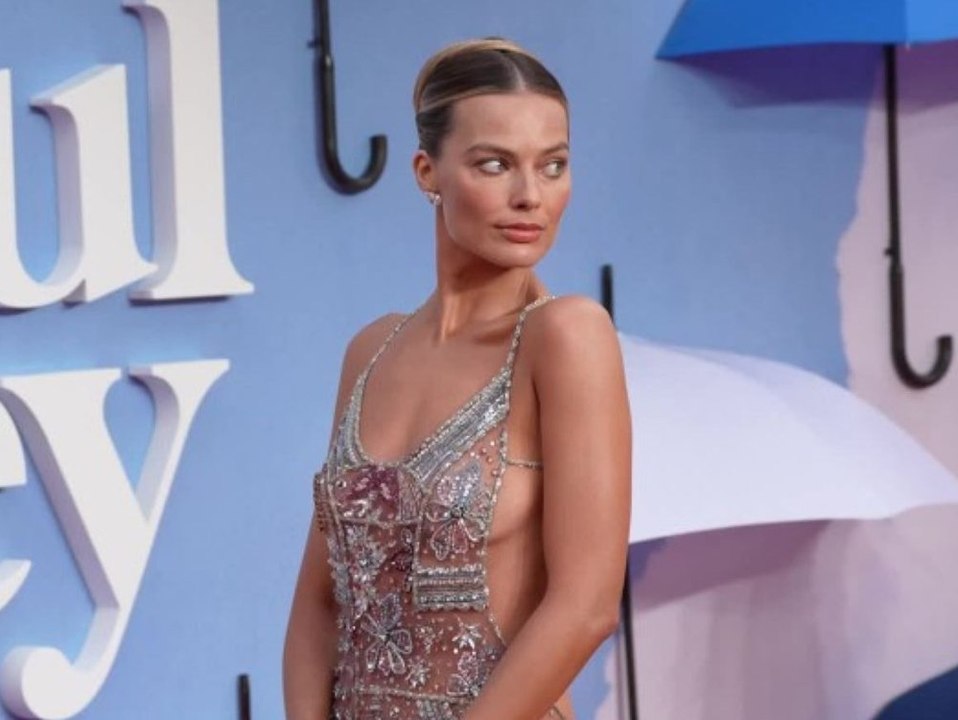 Naked Dresses: Margot Robbie und Dakota Johnson zeigen fast alles