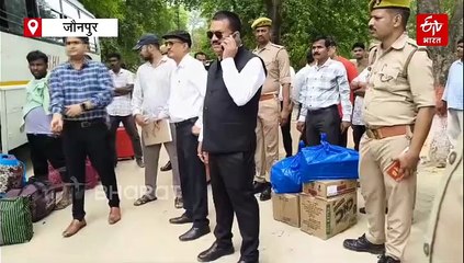 जौनपुर हादसा; पीड़ितों के लिए पहुंची खटारा बसों को देख DM का आरटीओ पर फूटा गुस्सा, बोले-बस तुम्हारी नौकरी खा जाएगी...