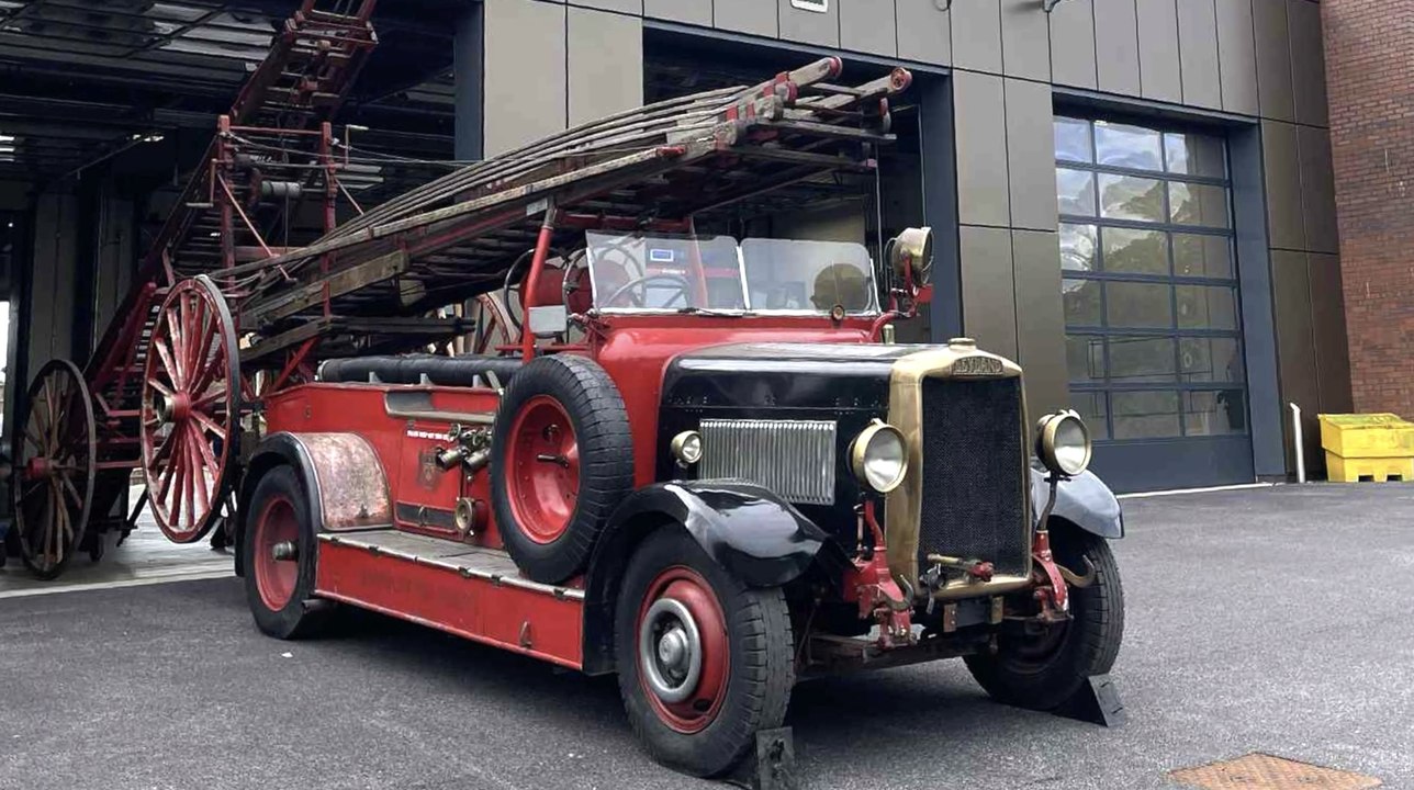 Sheffield Blitz 85th Anniversary: Save wartime hero fire engine