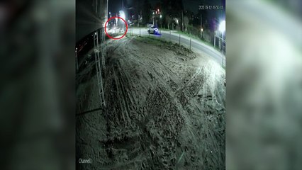Así fue el momento en el que Thiago Medina embiste contra el vehículo