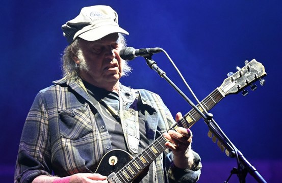 Musiklegende Neil Young: Eilfahrt ins Krankenhaus