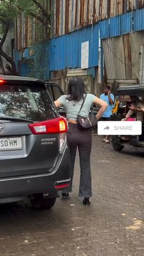 Bollywood Actress Zareen Khan Was Spotted at Street of Bandra Township Mumbai 🔥❤️🥰 #zareenkhan #bollywood #actresses