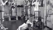 Je n'arrive pas à croire que c'est une salle de sport... une salle de sport pour femmes en 1941