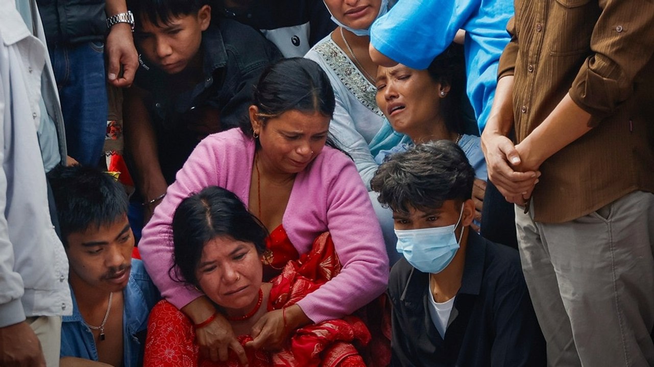 Nepal Gen Z प्रोटेस्ट में जान गंवाने वालों को म...