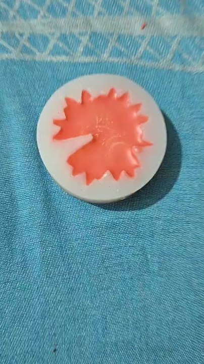 Daisy scented candles.  for sell#scented candles #soyawax #candles #scentedcandleindia #candlelight #candlelover #fragrance #colors