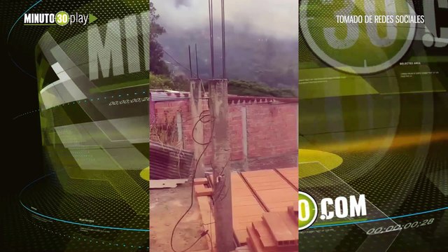 Bomberos de Cali atienden incendio forestal por la vía al mar