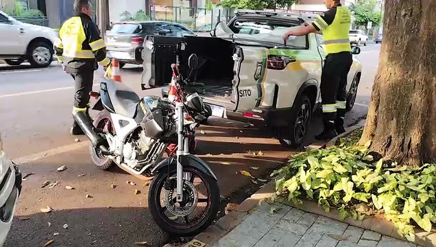 Venezuelano sem CNH é detido após acidente na Rua Minas Gerais