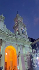 Milagro en Salta: lluvia de pétalos para recibir a la Virgen de las Lágrimas