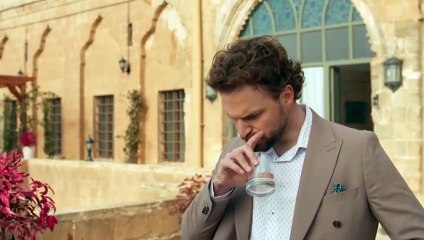 Uzak Sehir - Episode 8 (English Subtitles)