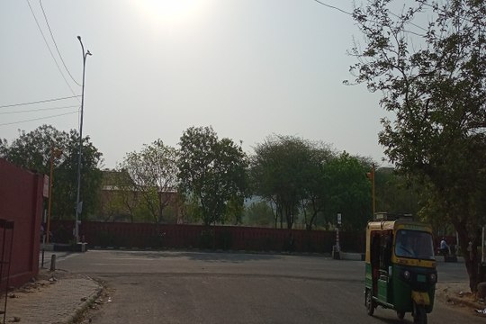 Rajasthan Weather : जयपुर में आज धूप-छांव का माहौल रहेगा, मौसम का मिजाज गर्म रहने से गर्मी का अहसास