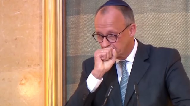 Merz se pone a llorar en directo en la apertura de una sinagoga judía en Múnich