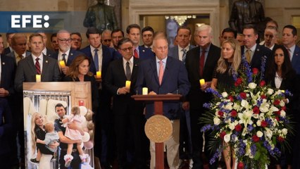 Miembros del congreso estadounidense rinden homenaje a Charlie Kirk