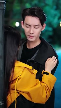 The whole family treated the scumbag sister like a pearl, only to trample her into the mud. She schemed to become the sweetheart of Pei Jiyan, the heir of the Pei family. Seeing the scumbag sister burst into tears, she pursed her lips and sneered, turning