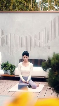 After Sang Lu's awakening personality, she tries to change her vicious female supporting role, leading to a tragic ending. She approaches her taciturn husband, who suffers from mutism. Healed by her lively and talkative little Sun, he gradually opens up a