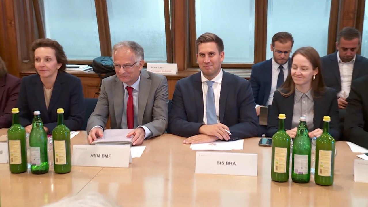 Heikle Beamten-Verhandlungen gestartet