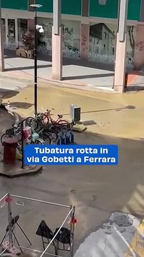 Tubatura rotta in via Gobetti a Ferrara