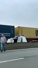 Grave acidente com quatro veículos bloqueia BR-470