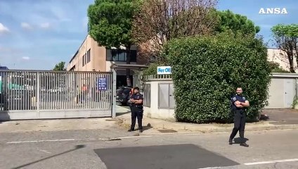 Cede il tetto, operaio muore nel Milanese mentre monta pannelli solari