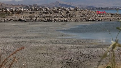 Van Gölü, yüzey kotunun en düşük olduğu 1963 yılının seviyesine yaklaştı