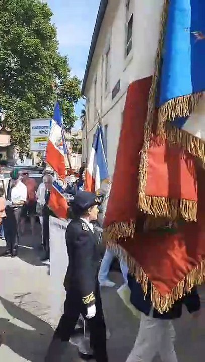 Hommage Nîmes