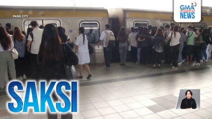 Maraming pasahero ng LRT-2, stranded kaninang umaga matapos madiskaril ang isa sa mga tren kagabi | Saksi