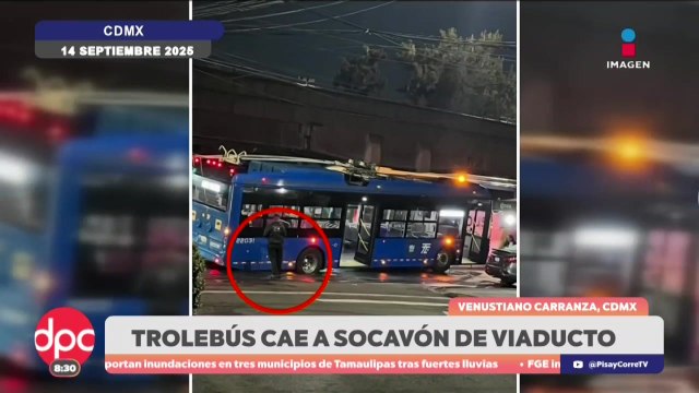 Trolebús cae en socavón por fuga de agua en Venustiano Carranza | DPC con Paola Rojas