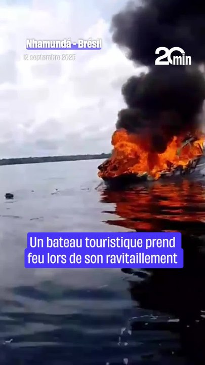 Un bateau touristique prend feu au Brésil