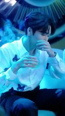 Ending this marriage was originally just a show of face, each of them being flirty and non-interfering with each other until a test on the eve of the divorce, when they finally tasted each other's feelings. From then on, he was completely obsessed with he