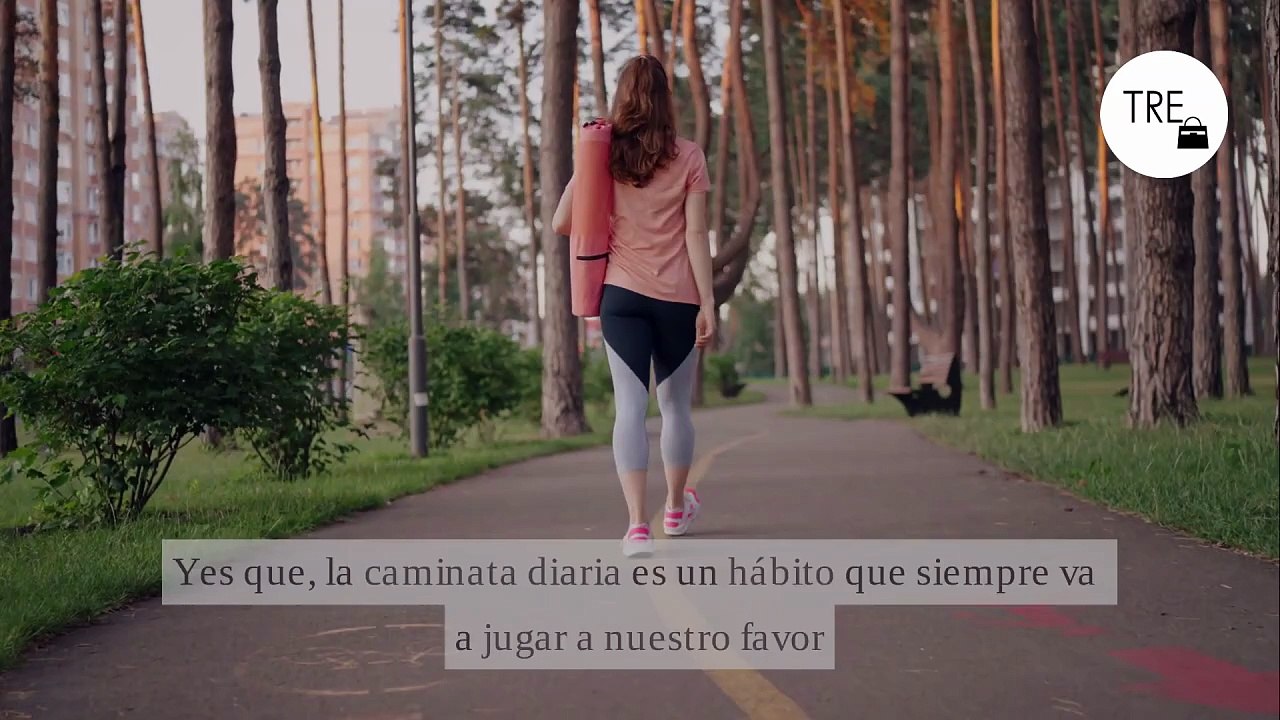 A partir de los 50 años, caminar 10.000 pasos no es suficiente: este experto en ejercicio tiene las claves imprescindibles para mantenernos en forma