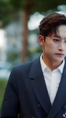 She hid her identity and traveled far away to avoid him, but he pursued her relentlessly, tied her to his side and treated her like a personal maid. He also flirted with other women in front of her. But when she finally turned cold and no longer had any a