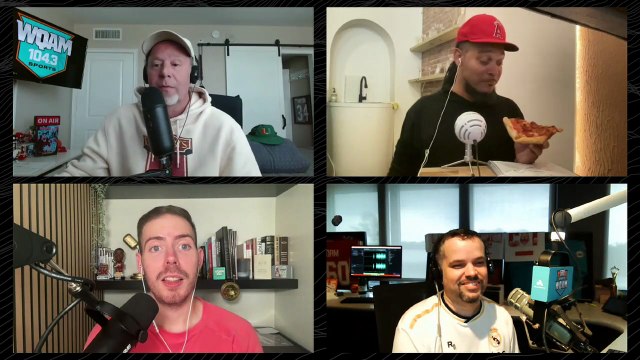 Channing Crowder flexes his broadcasting skills - rates authentic New York City pizza slice