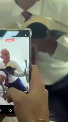 Pastor Isidório brinca durante turbulência em voo