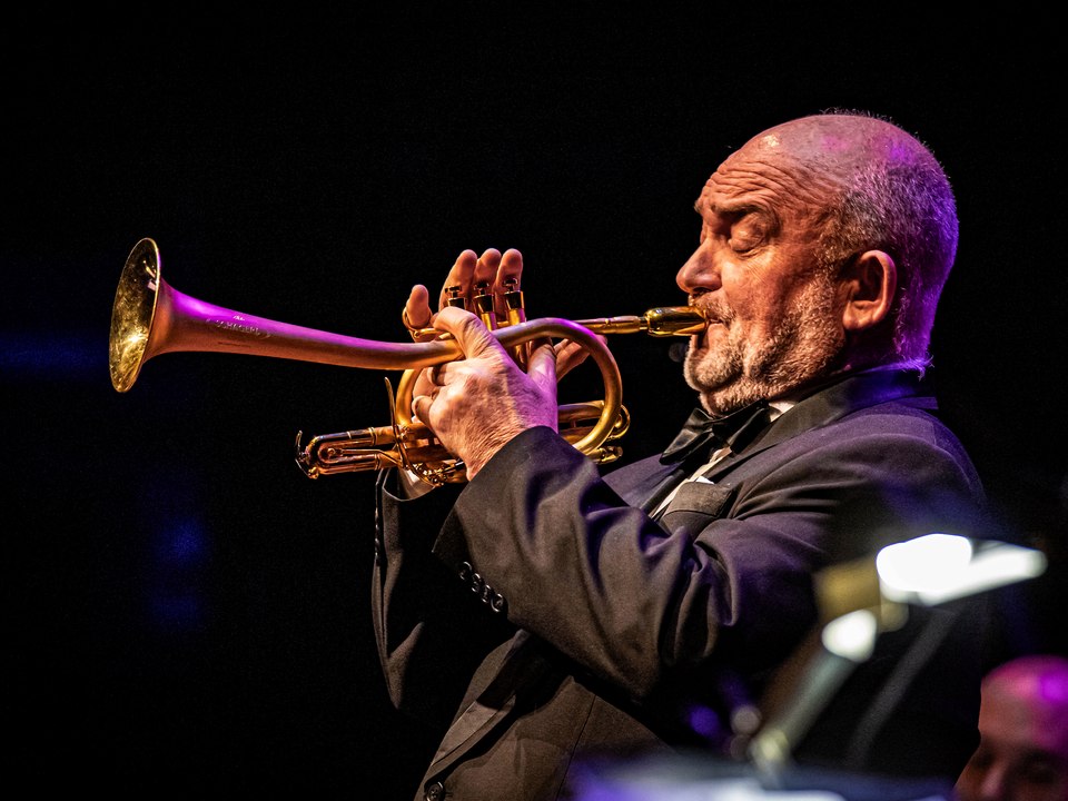 James Morrison has many talents | The Senior