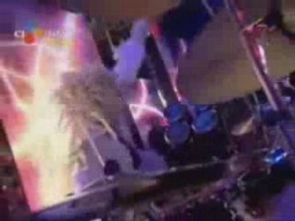 Tri-angle- DBSK Boa feat The trax