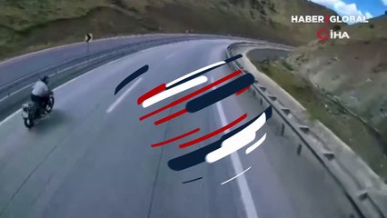 Yeni aldığı motosikletle ölüme gitti: Kaza anı araç kamerasına yansıdı