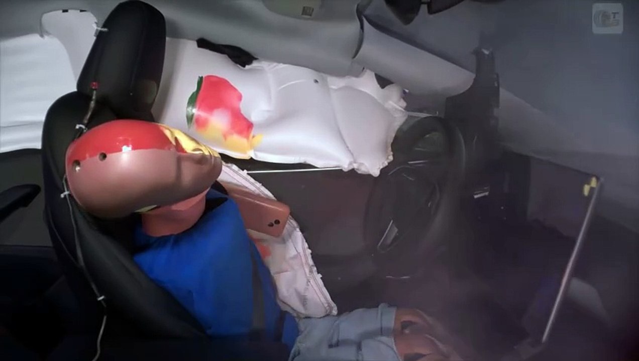 2025 Tesla Model 3 im seitlichen IIHS-Crashtest – Gut vorne, Schwächen hinten?