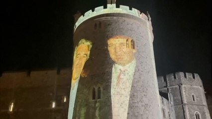 Proyectan imágenes de Trump junto a Epstein en una torre del Castillo de Windsor