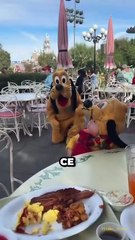 Trois fois, les personnages Disney ont rencontré leur mini-moi (1)