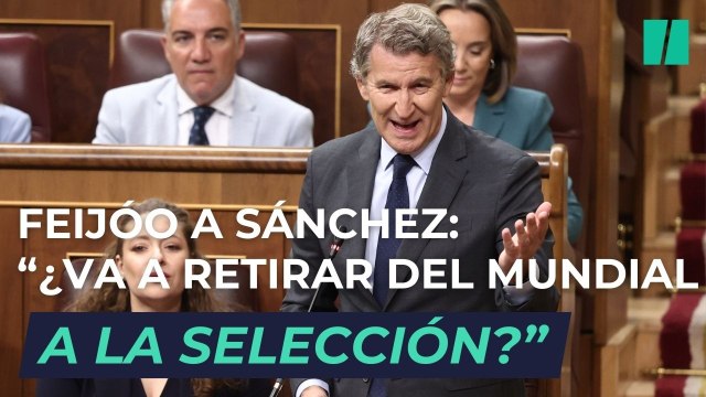 Feijóo pregunta a Sánchez en el Congreso si retirará a la selección de fútbol del Mundial y el presidente responde