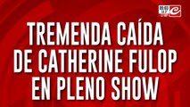 Impresionante accidente de Catherine Fulop en el escenario... ¿qué le pasó?