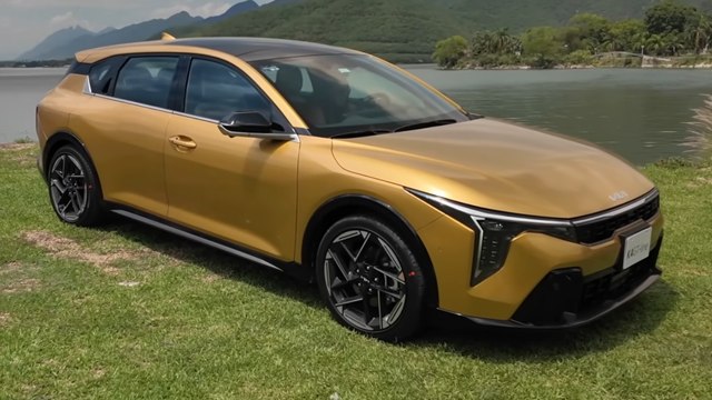 Neuer Kia K4 (2026) im Detail: Ausstattung, Technik, Motoren & Marktstart erklärt