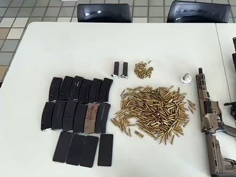 Vídeo: Ação policial termina com três mortos e quatro fuzis apreendidos em cidade turística da Bahia