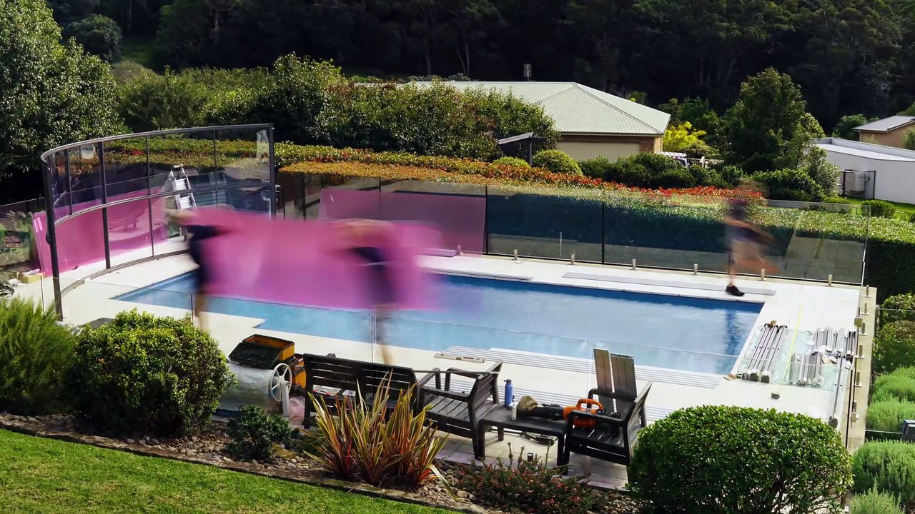 c Installation by KBL Pool Enclosures