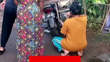 selling vegetables around on a motorbike 1