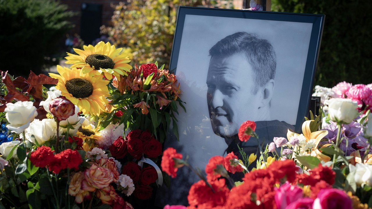 Kreml-Kritiker Nawalny laut Witwe durch Gift getötet