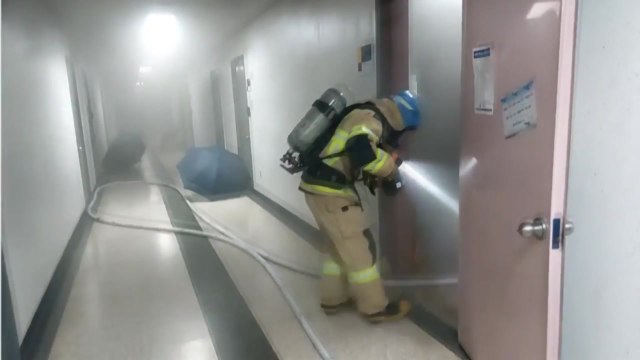 한양대 공업센터 연구실에 불...100여 명 대피 / YTN