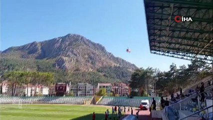 Amasya’da maç öncesi stadyuma ambulans helikopter indi